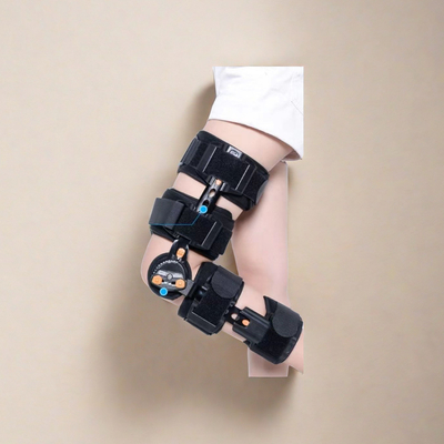 Une seule taille convient à tous Les genouillères à charnière personnalisées pour le confort et le soulagement de l'arthrite