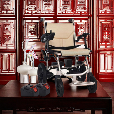 Chaise roulante électromagnétique intelligente légère et compacte électrique médicale 14 kg