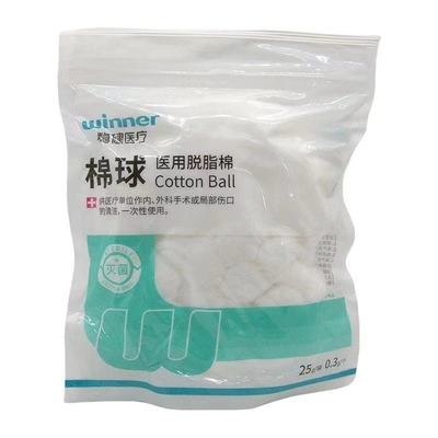 Boules de coton 100% pur absorbant le coton pour des performances médicales douces et élastiques