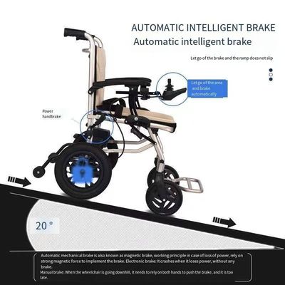 Chaise roulante électrique avec performance pliable
