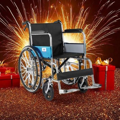 Chaise roulante pliable légère avec fauteuil inclinable Commode