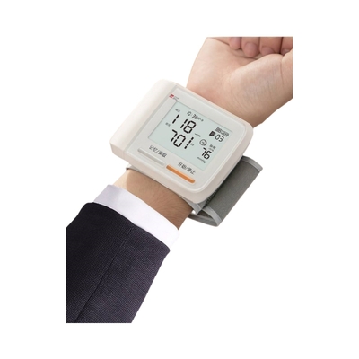 Sphygmomanomètre à poignet numérique électronique intelligent portable et durée de conservation de 5 ans