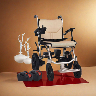 Chaise roulante électrique pliable à double batterie au lithium amovible pour personnes handicapées