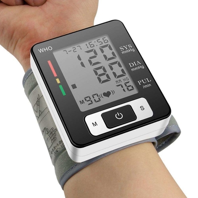 Sphygmomanomètre de poignet avec affichage numérique automatique et détection des irrégularités cardiaques