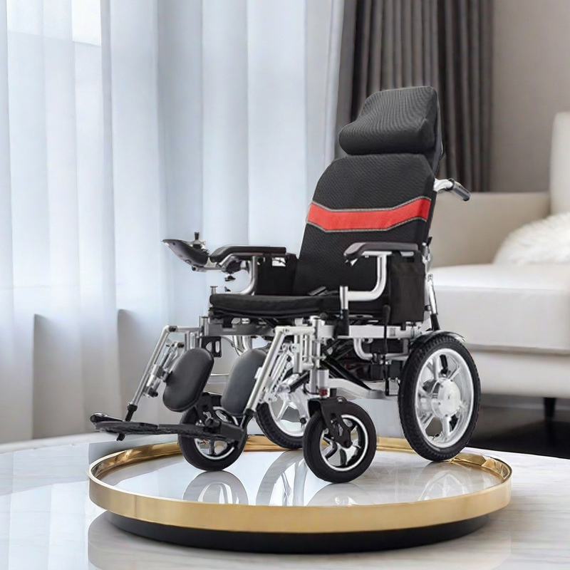 Chaise roulante pliable 24V à frein à verrouillage automatique à dossier élevé pour le repos complet sur Amazon